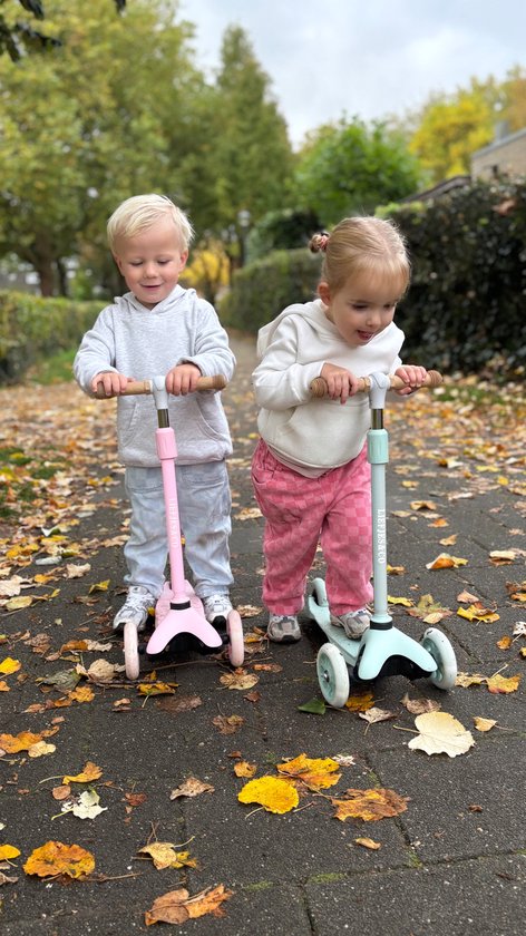 Liefjes & Co Kinderstep – 3-wielen Step - Met Lichtgevende Wielen – 2-6 jaar – Pastelroze