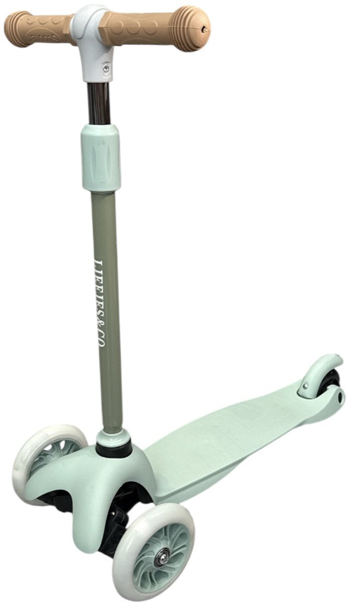 Liefjes & Co Kinderstep – 3-wielen Step - Met Lichtgevende Wielen – 2-6 jaar – Saliegroen